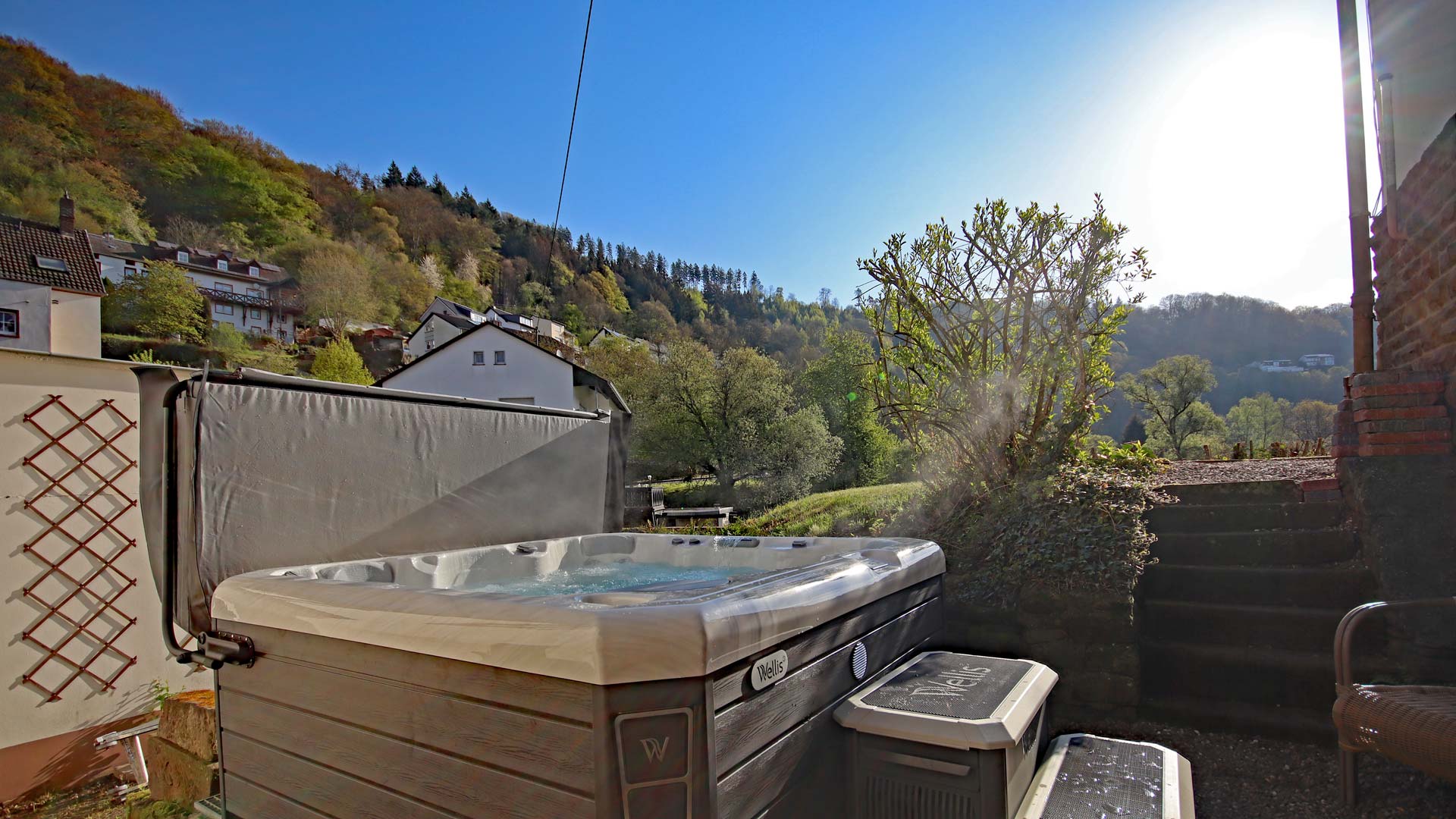 large spa jacuzzi for 6 persons